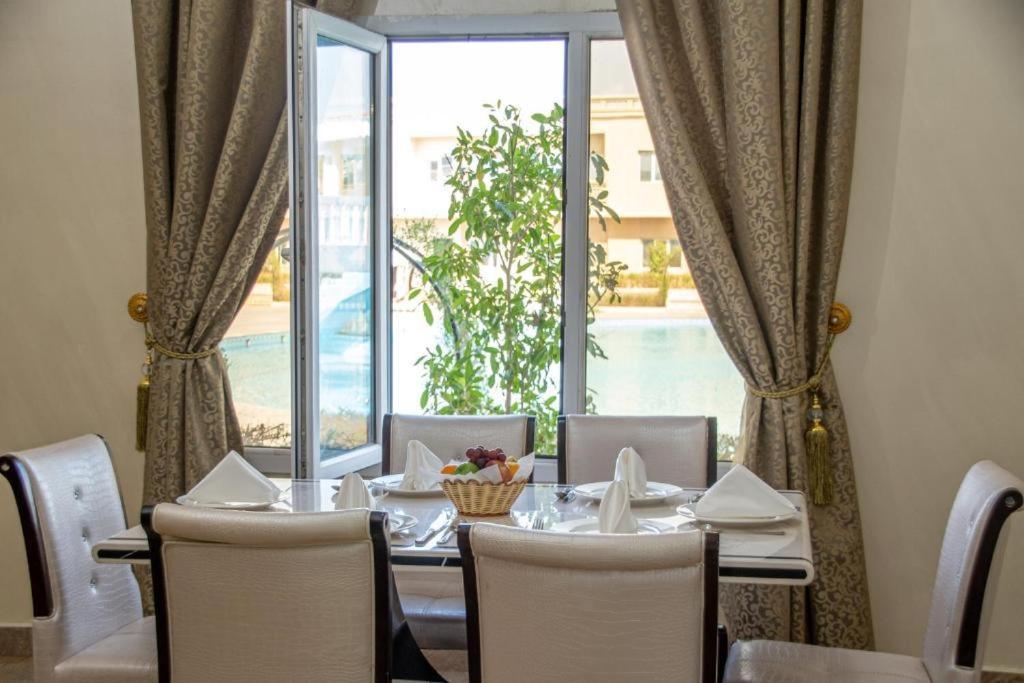 Al Salam Grand Hotel Al Buraimi Exterior photo