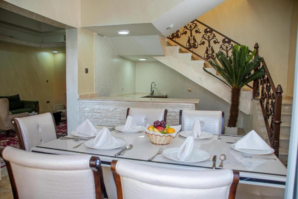 Al Salam Grand Hotel Al Buraimi Exterior photo