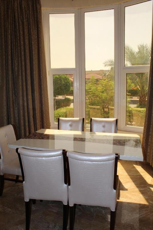 Al Salam Grand Hotel Al Buraimi Exterior photo