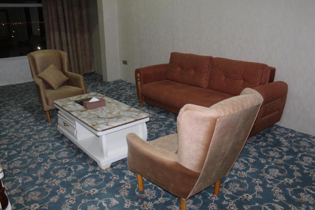 Al Salam Grand Hotel Al Buraimi Exterior photo